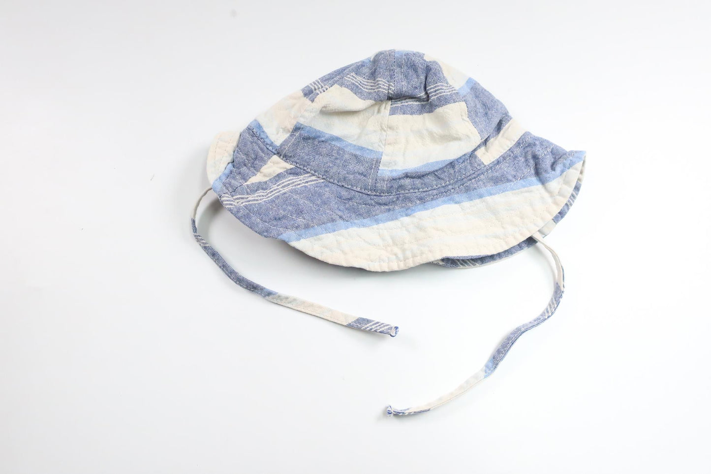 Checked sun hat from Lindex - Size 42/44 - Blue