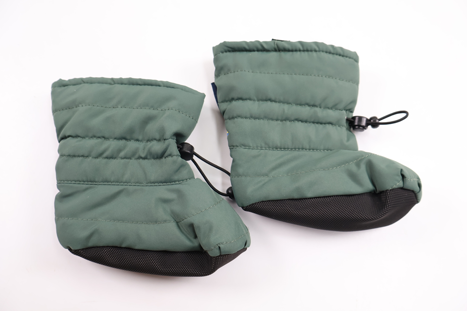 Lightly lined booties from Geggamoja - One size - Green