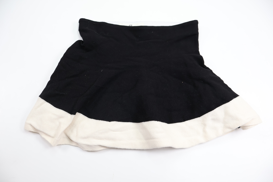 Skirt from H&M - Size 110/116 - Black