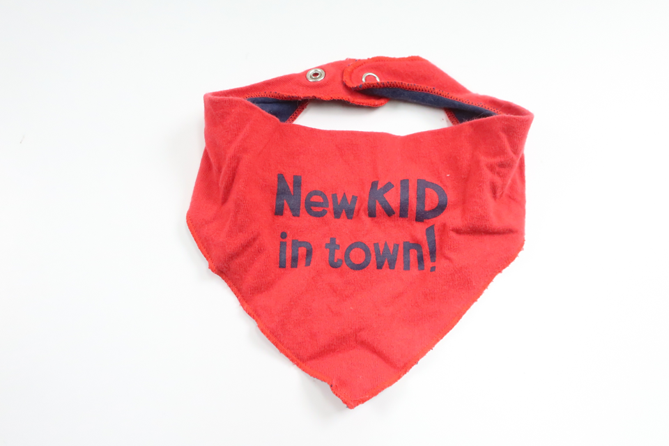 Bib "New Kid in Town" from Unknown - Size One size - Red