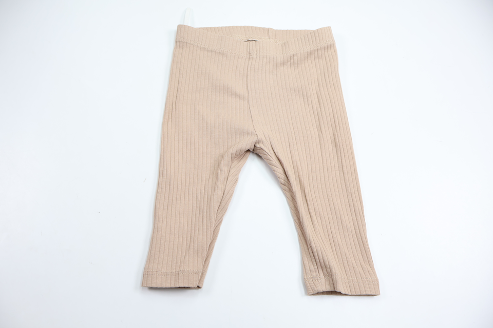 Ribbade byxor från H&M - Storlek 62 - Beige
