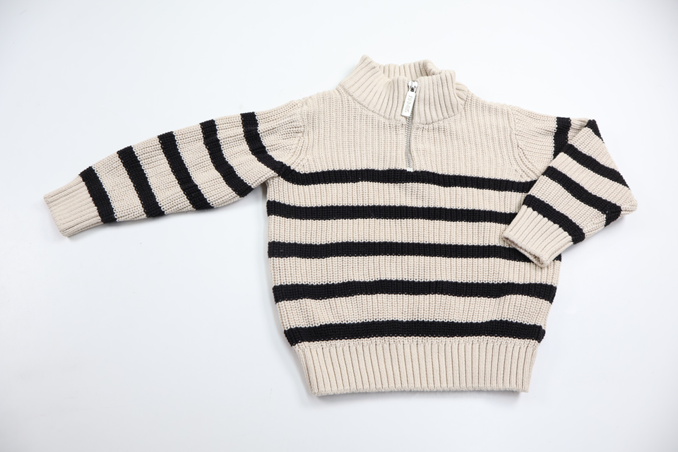 Stickad tröja från SRNHLT - Storlek 86/92 - Benvit