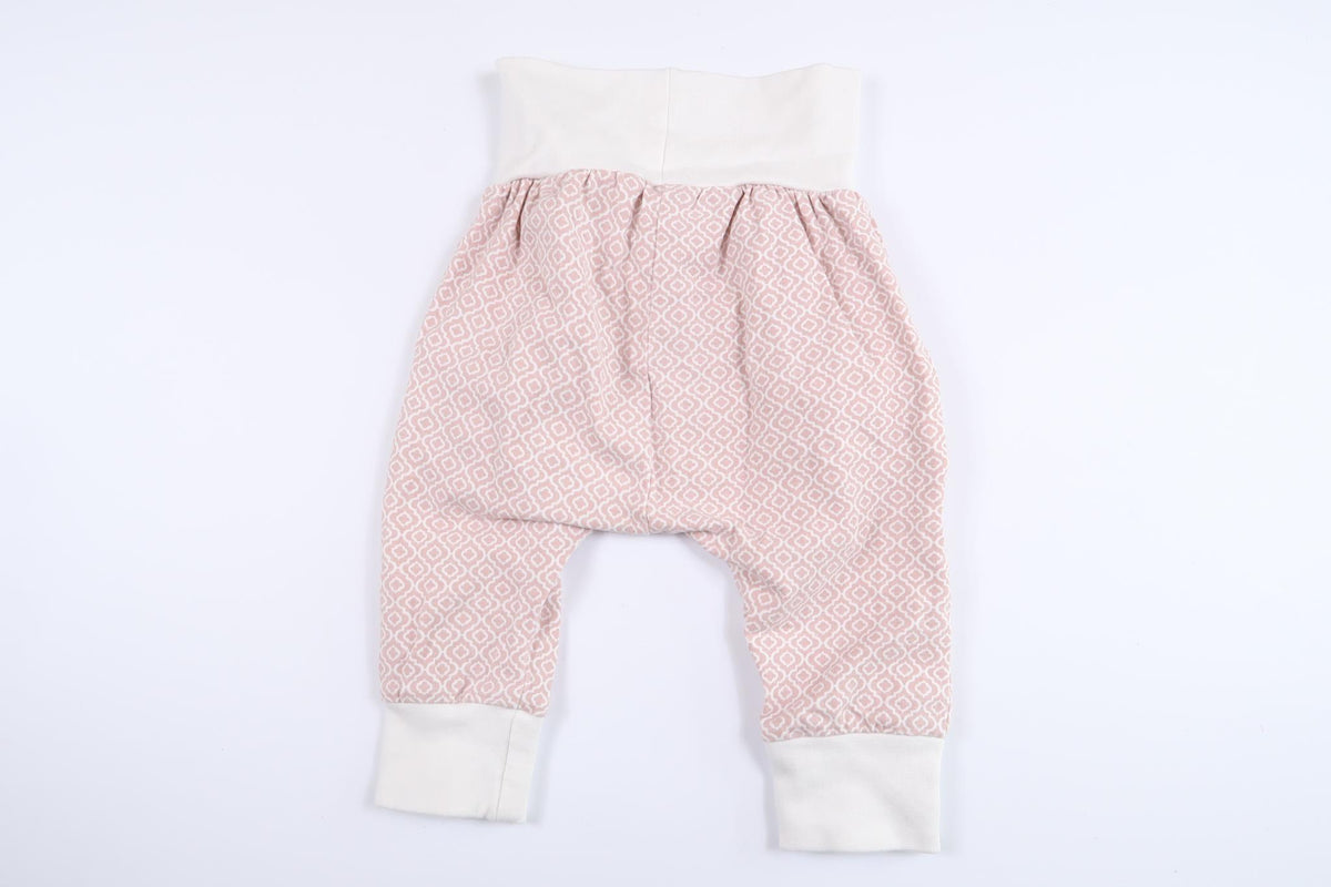 Pink pants from BEBE in size 60 cl
