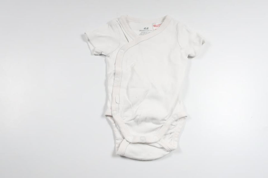 Wickelbody von H&MM - Größe 56 - Weiß