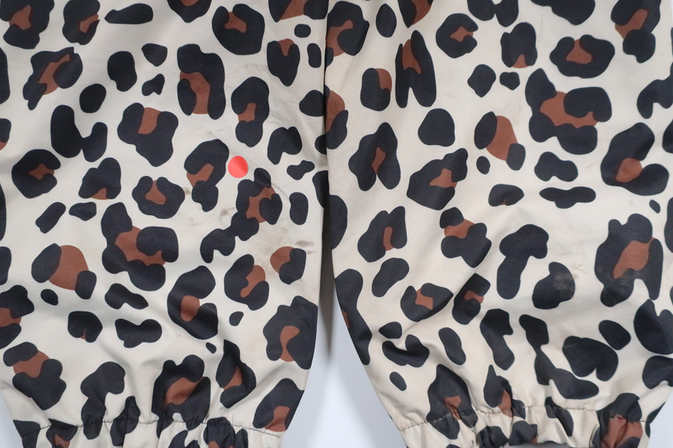 Leopardenmuster-Overall von Nordbjörn – Größe 92 – Beige