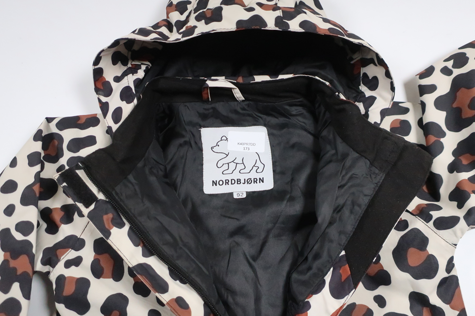 Leopardenmuster-Overall von Nordbjörn – Größe 92 – Beige