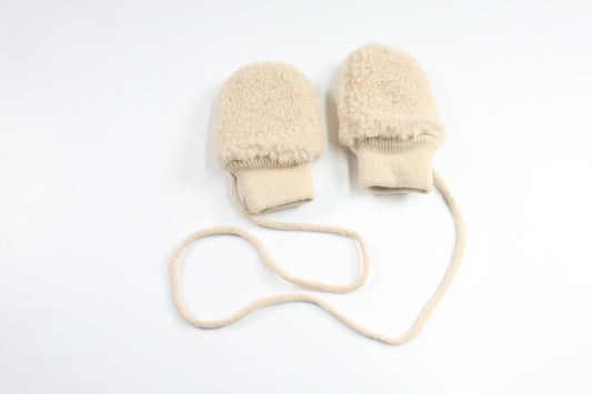 Teddy-Fäustlinge von Minimarket – Größe 68/74 – Beige