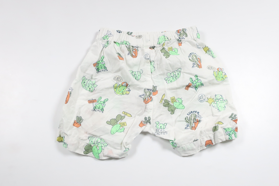 Shorts von unbekannter Marke – Größe 68/74 – Weiß