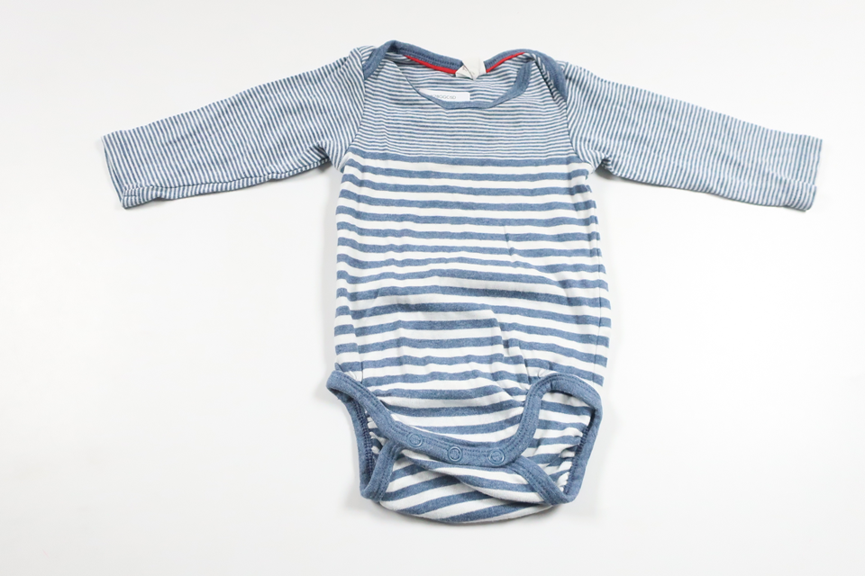 Gestreifter Body von H&MM - Größe 62 - Blau