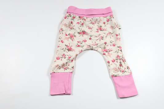 Geblümte Hose von Kotten – Größe 56/62 – Cremeweiß