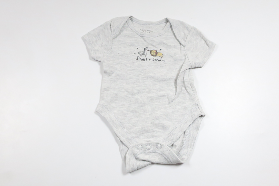 Body von Primark – Größe 62 – Grau