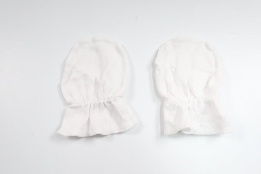 Neugeborenen-Fäustlinge von unbekannter Marke – Größe 56/62 – Weiß