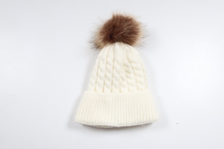 Hat with tassel from Unknown - Size 56/62 - Off-white
