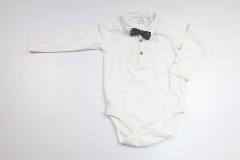 Finbody mit Fliege von Newbie – Größe 86 – Cremeweiß