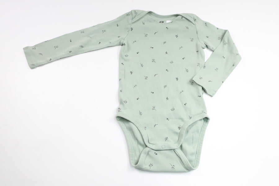 Geblümter Body von H&MM - Größe 92 - Grün