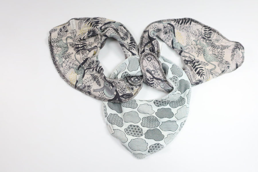 Bib from Fixoni - Size One size - Blue