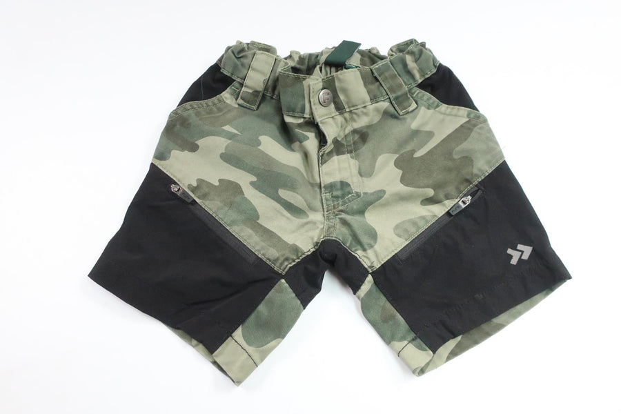 Shorts mit Militärmuster von Funk – Größe 100 – Grün