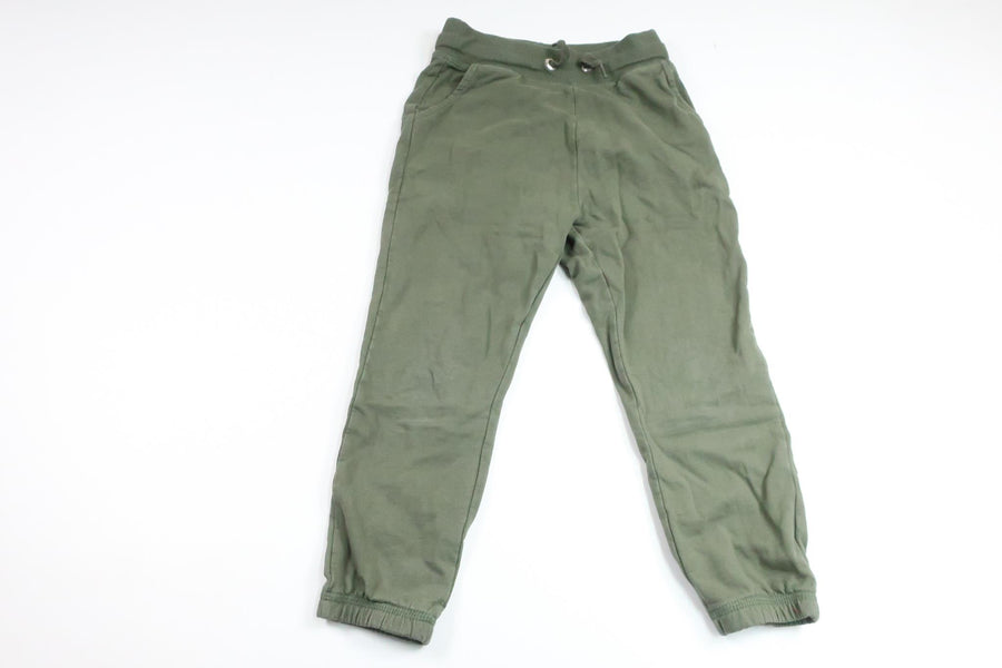 Hose aus Lagerbestand 157 - Größe 120 - Grün