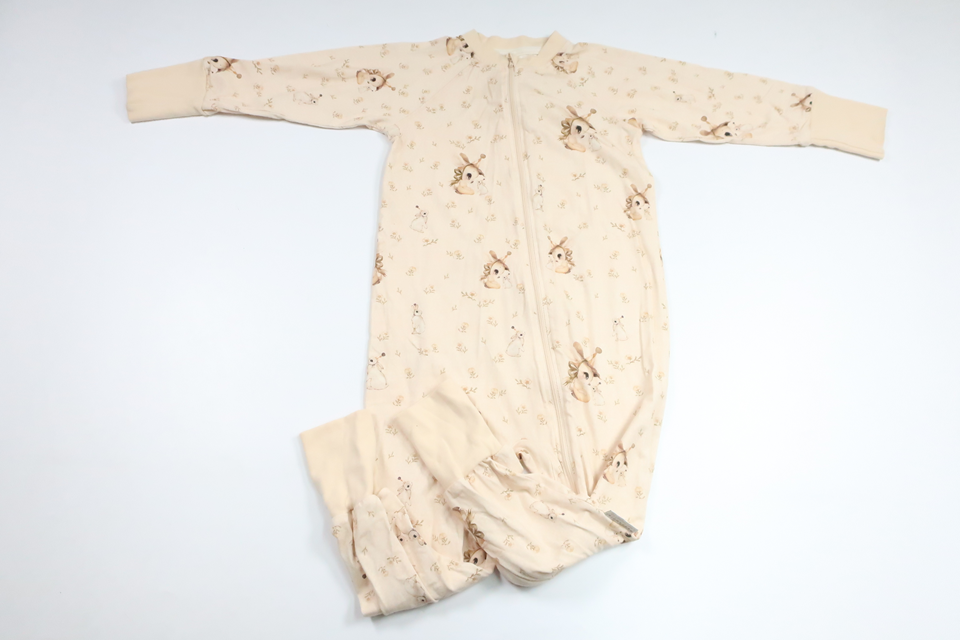 Jumpsuit von Geggamoja x Mrs Mighetto – Größe 98/104 – Off-White