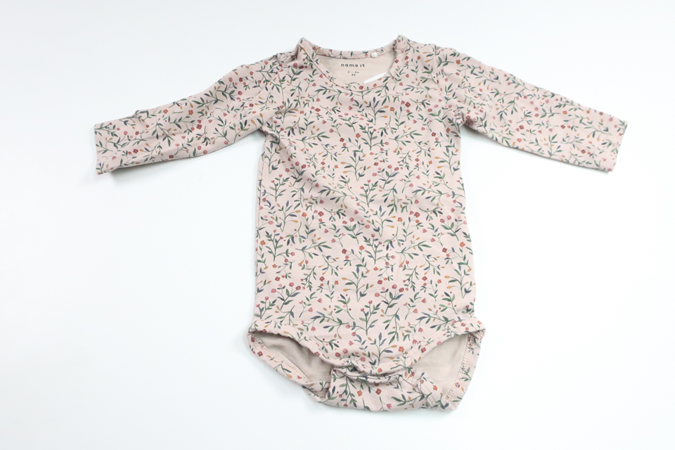 Geblümter Body von Name It – Größe 62 – Rosa