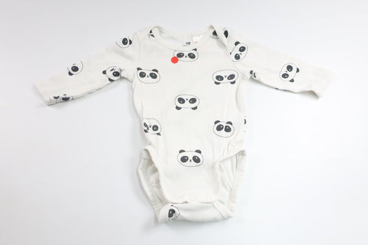 Body mit Panda-Motiv von H&MM - Größe 56 - Weiß