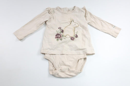 Pullover mit integriertem Body von Newbie – Größe 74 – Off-White