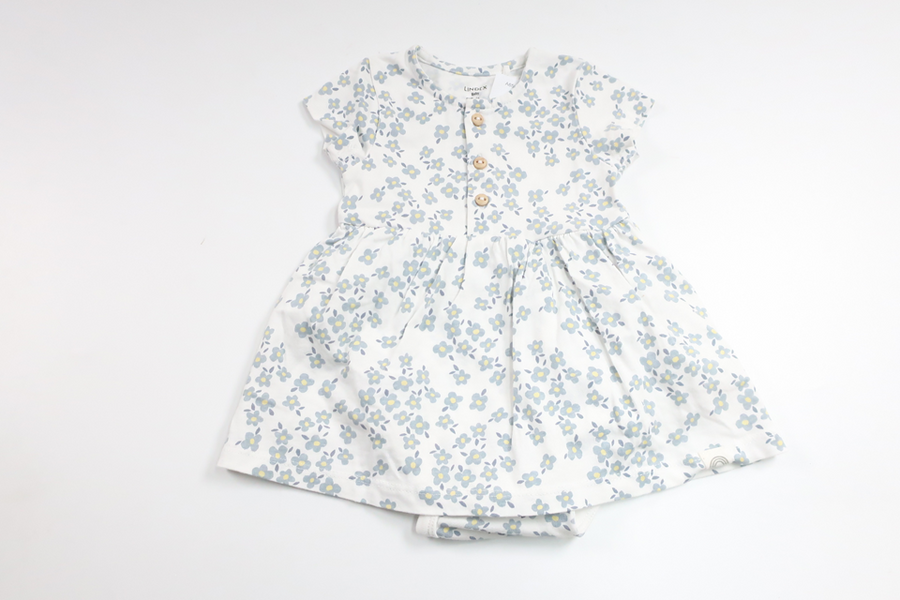 Kleid mit integriertem Body von Lindex – Größe 56 – Weiß