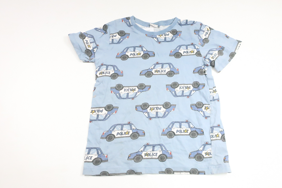 T-Shirt mit Polizeiautos von Lindex – Größe 122 – Blau