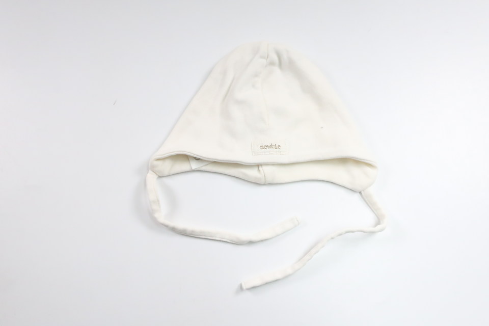 Hut von Newbie – Größe 40/42 – Cremeweiß