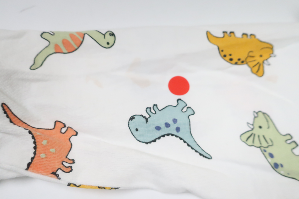 Pyjamas mit Dinosauriern von H&MM - Größe 98 - Weiß