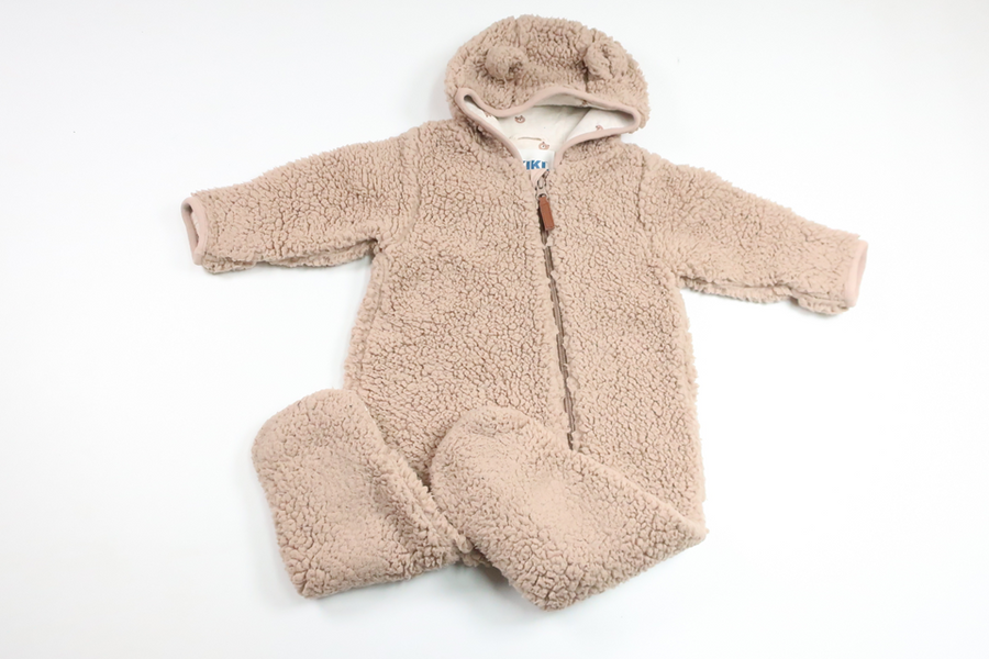 Teddy-Jumpsuit von Rikiki – Größe 74 – Beige