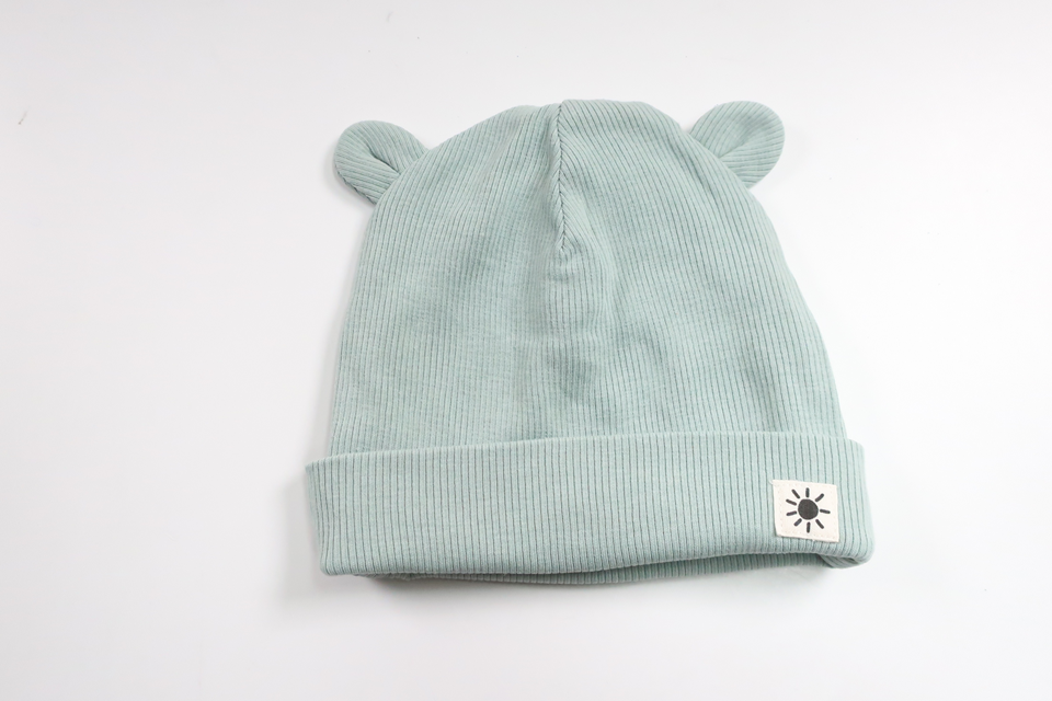 Ribbed hat with ears from Lindex - Size 36/38 - Green