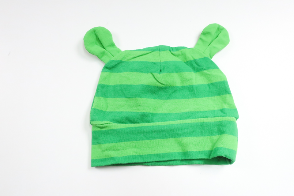 Gestreifte Mütze mit Ohren, Marke unbekannt – Größe 56 – Grün