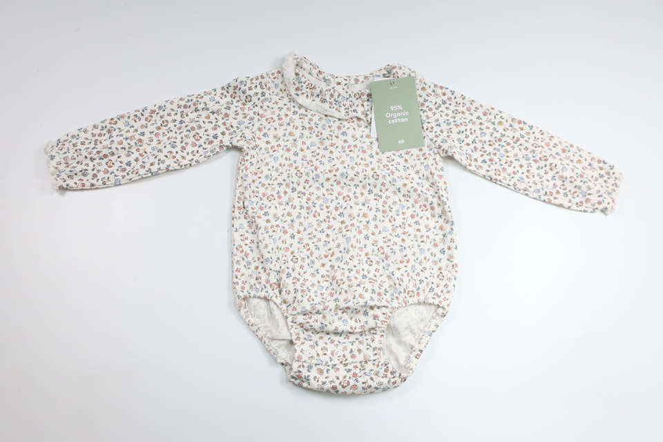 Geblümter Body von H&MM - Größe 74 - Weiß