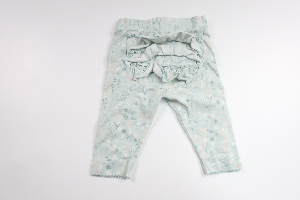 Geblümte Hose mit Rüschen von Newbie – Größe 56 – Blau