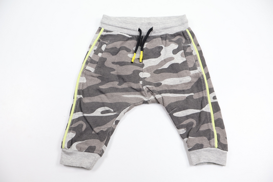 Camo print trousers from Kappahl - Size 62 - Grey