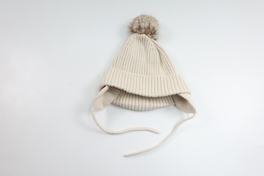 Hat with pompom from Lindex - Size 48/50 - Off-white