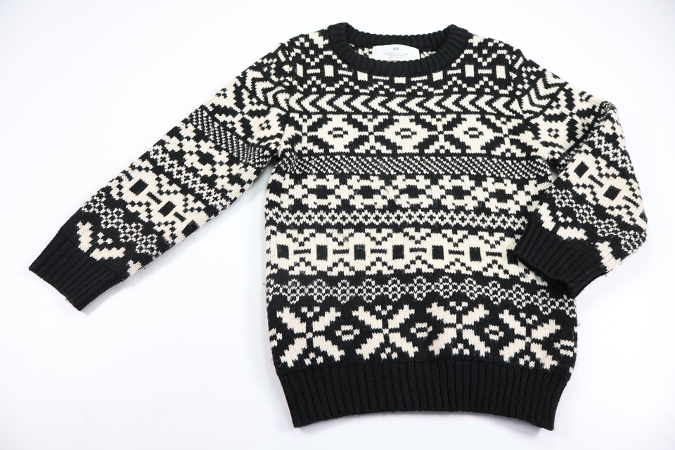 Knitted sweater from H&M - Size 110/116 - Black