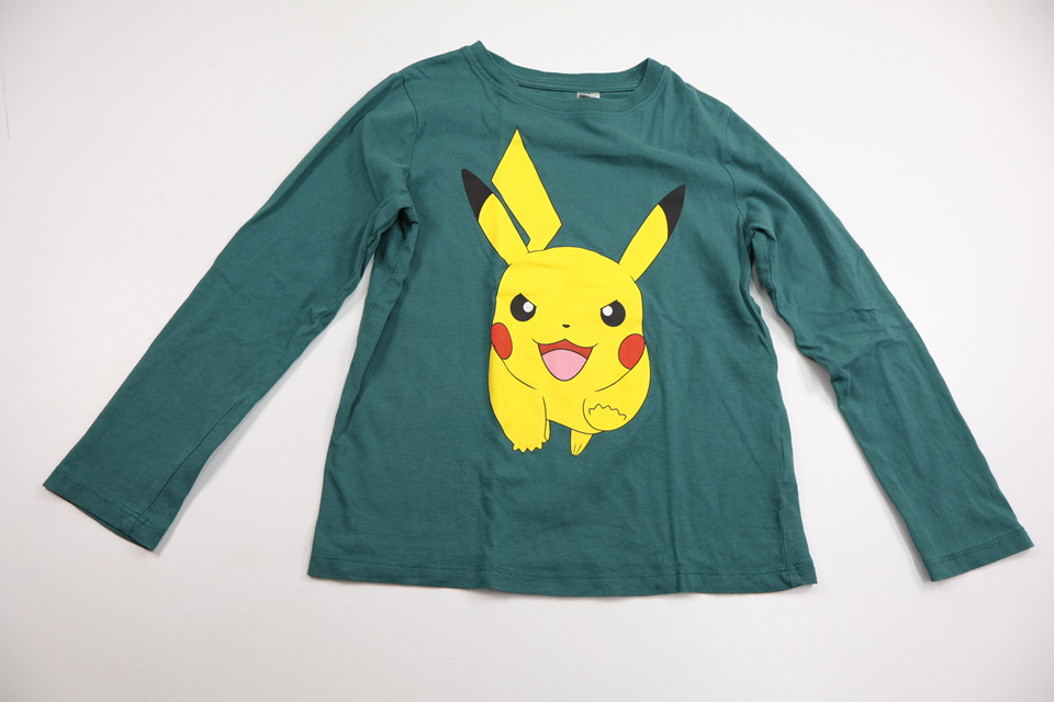 Tröja med Pokémon från H&M - Storlek 122/128 - Grön