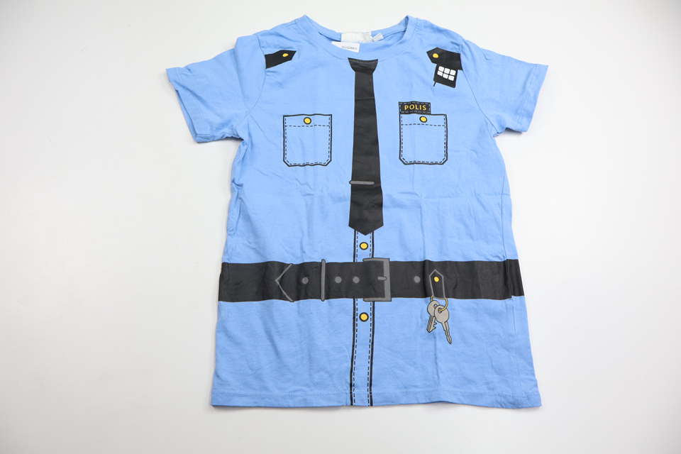 T-shirt "Polis" från Denim Day - Storlek 122/128 - Blå
