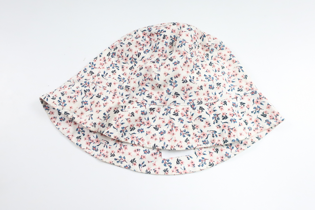Floral sun hat from Lindex - Size 50/52 - White