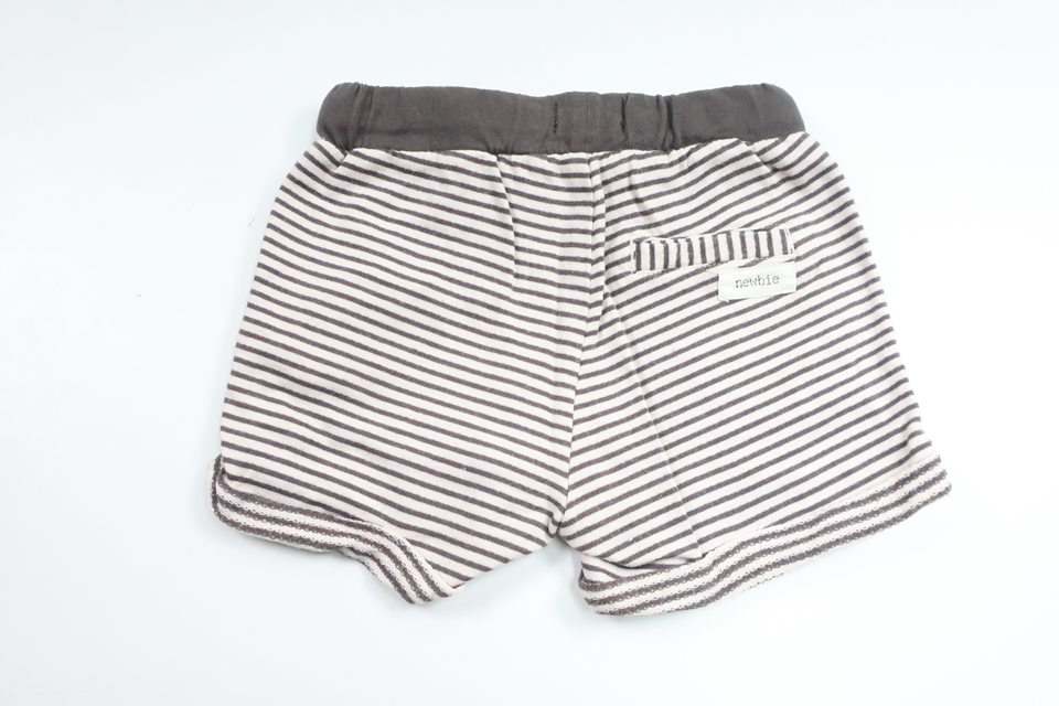 Gestreifte Shorts von Newbie – Größe 68 – Grau
