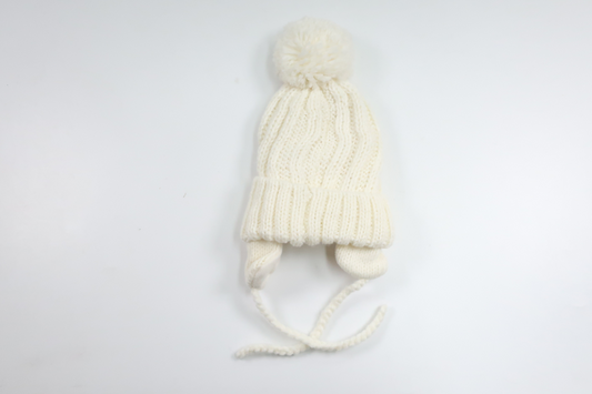 Fleecegefütterte Mütze mit Quaste von Åhléns – Größe 42/44 – Cremeweiß