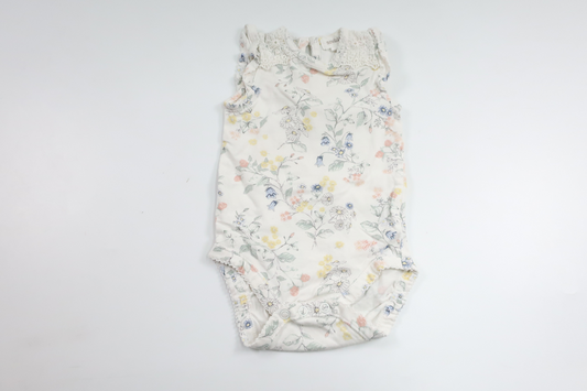 Leinenbody mit Blumenmuster von Newbie – Größe 62 – Weiß