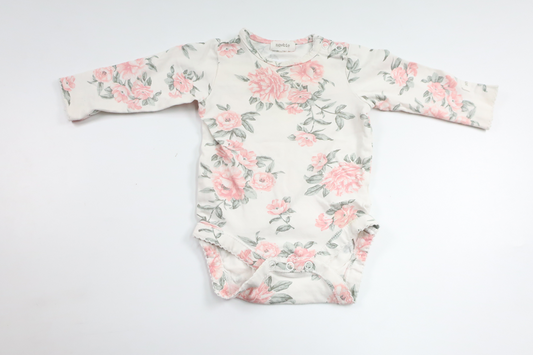 Geblümter Body von Newbie – Größe 62 – Weiß