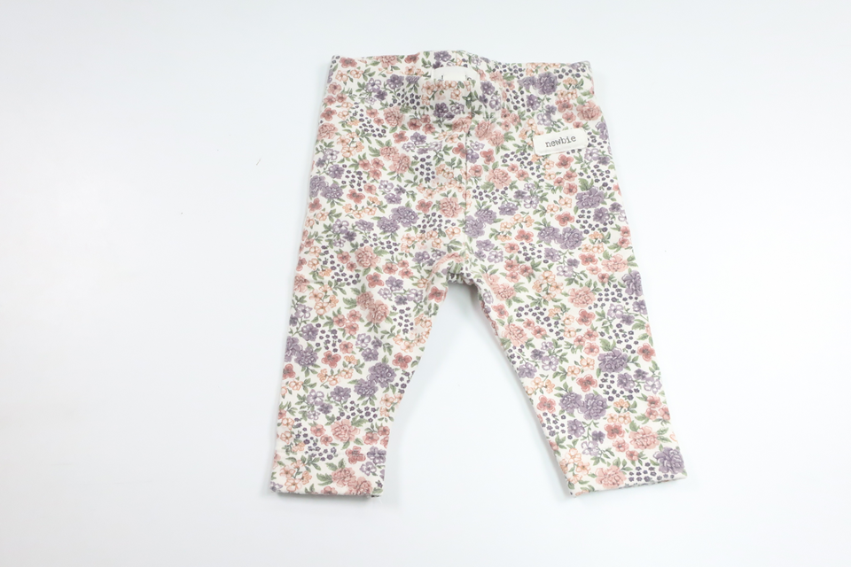 Geblümte Hose von Newbie – Größe 56 – Weiß