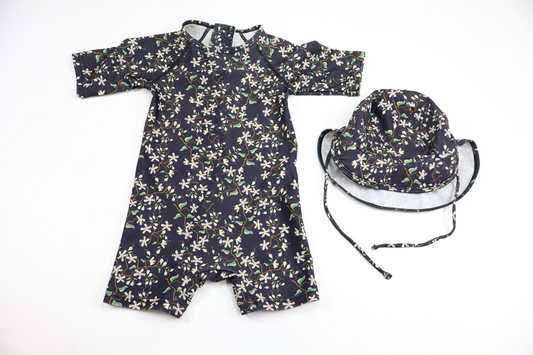 UV suit with matching UV hat from Mini A Ture - Size 74/80 - Navy blue