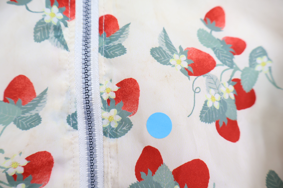 Wind jacket with strawberries from H&M - Size 80 - Off-white