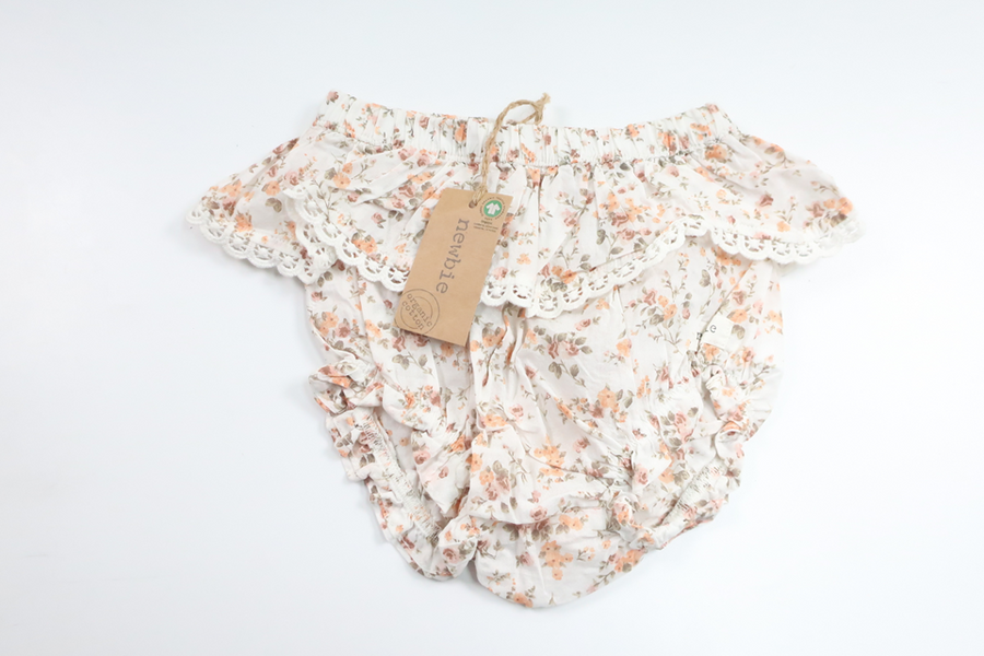 Diaper pink with ruffle from Newbie - Size 62 - Beige