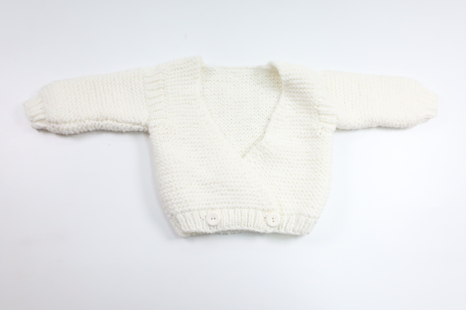 Knitted sweater from Hemstickat - Size 62/68 - White